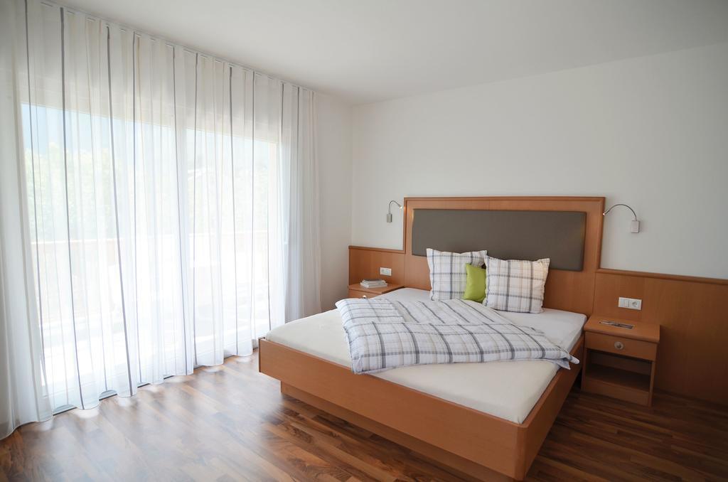 Garni Hotel Peterlinhof Caldaro Cameră foto
