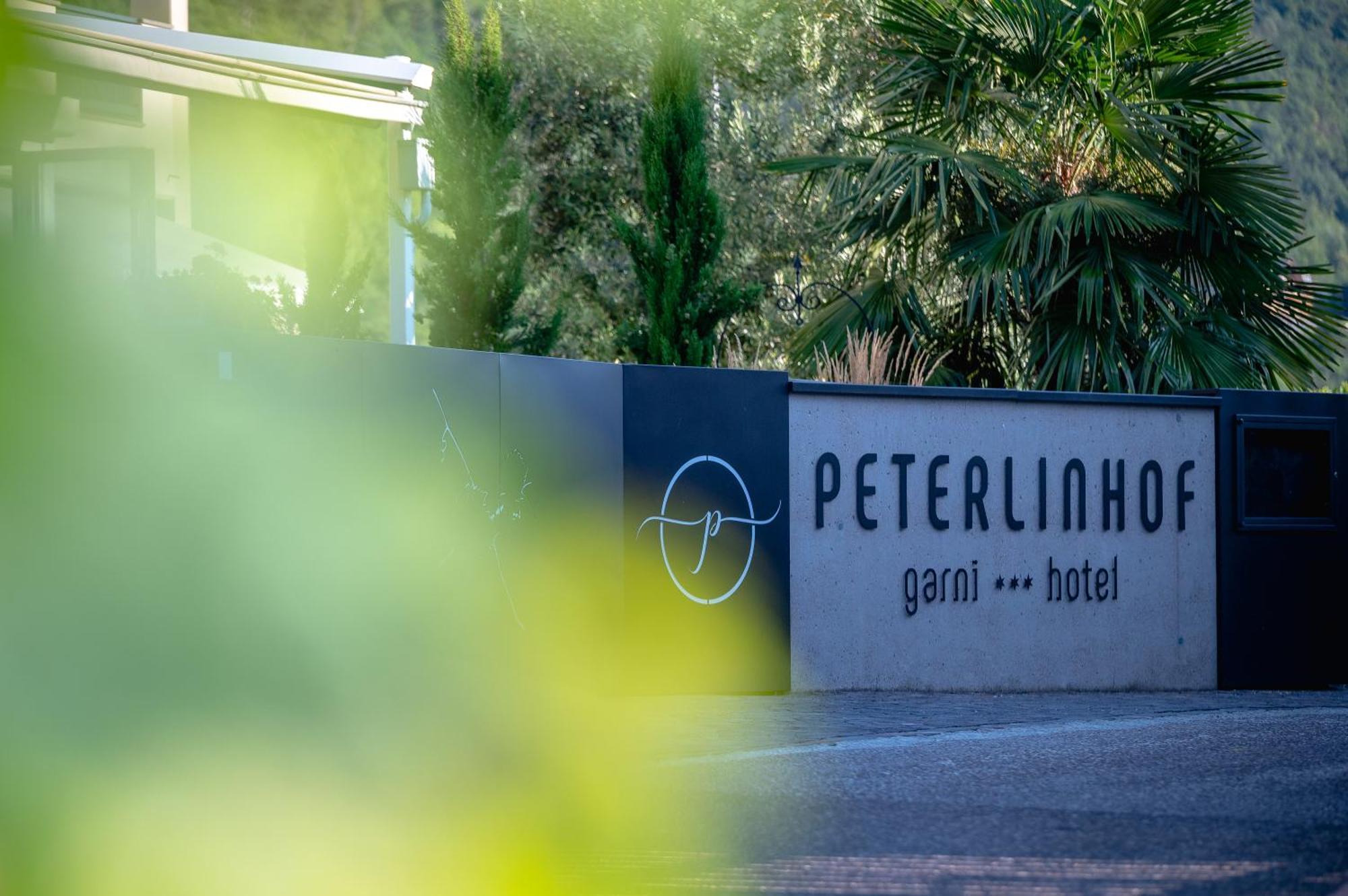 Garni Hotel Peterlinhof Caldaro Exterior foto